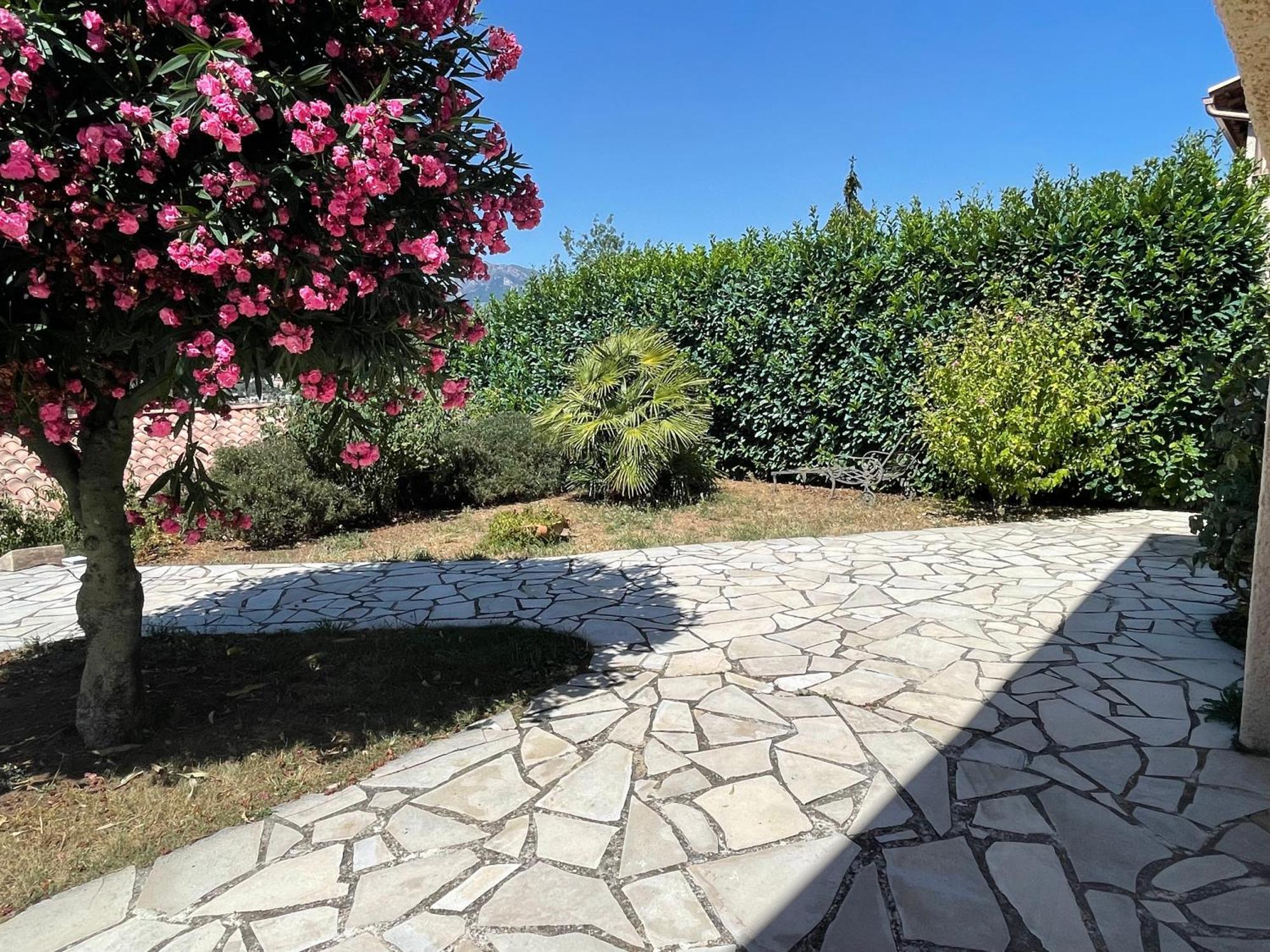 Rez De Jardin, Entre Mer Et Montagne Levens Buitenkant foto
